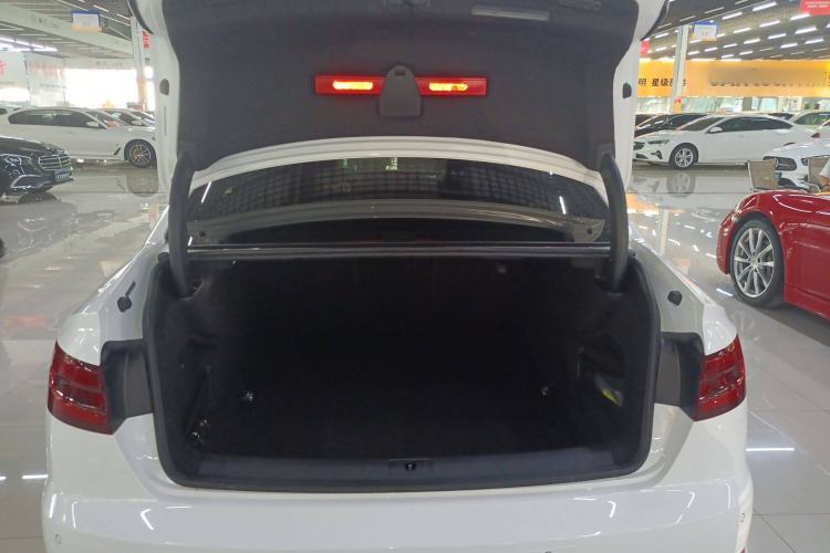 Used Audi A4L 2019 40 TFSI Fashion Edition China VI Emission Standard
