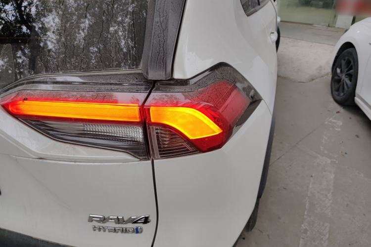 Used Toyota RAV4 2023 Dual-Engine 2.5L E-CVT Four-Wheel Drive Elite Plus Edition
