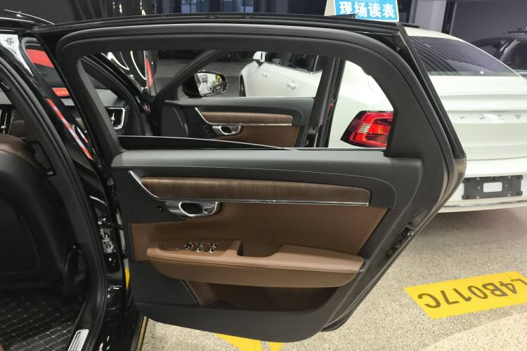 Used Volvo S90 2024 B5 Zhiyuan Luxury Edition
