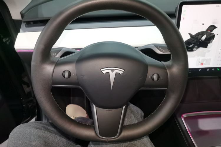 Used Tesla Model Y 2022 Rear-Wheel-Drive Version
