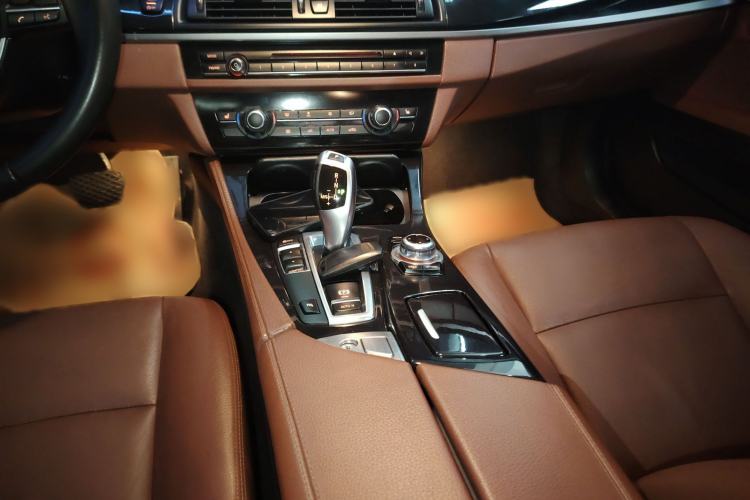 Used BMW 5 Series 2017 520Li Elegant Edition
