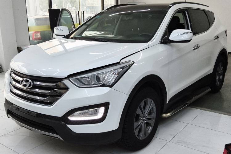 Used Hyundai Santa Fe 2013 2.4L Automatic Two-Wheel Drive Smart Version
