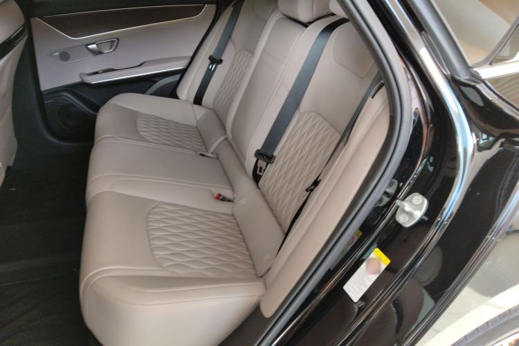 Used BYD Han 2025 EV with 701 km of Laser Radar-Enabled Intelligent Driving
