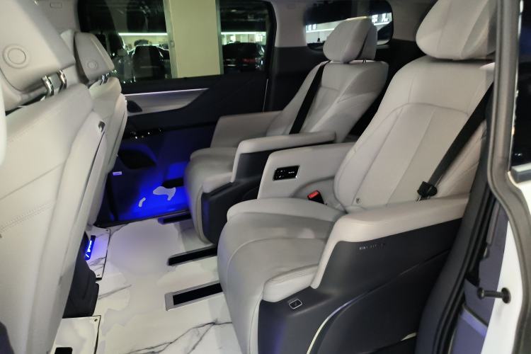 Used Buick GL8 2025 Lu Zun Deluxe Edition
