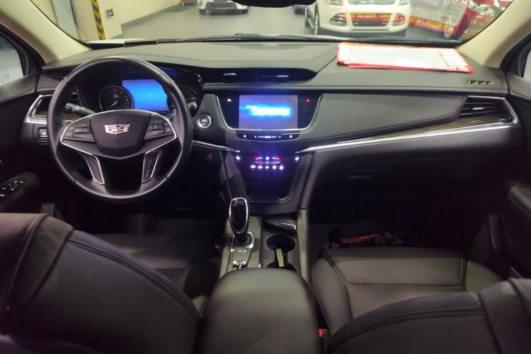 Used Cadillac XT5 2018 25T Luxury Model
