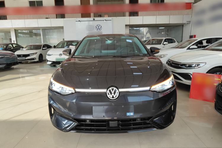 Used Volkswagen ID.7 VIZZION 2024 AIR model
