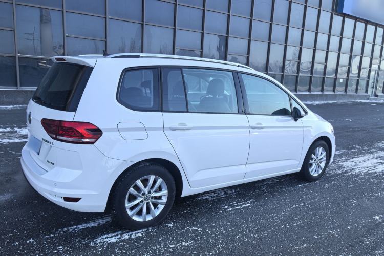 Used Volkswagen Touran 2016 Volkswagen Touran L 280TSI DSG Comfort Edition