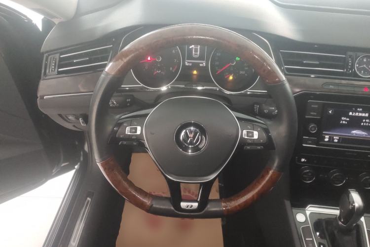 Used Volkswagen Magotan 2018 Facelift 330TSI DSG Luxury Model
