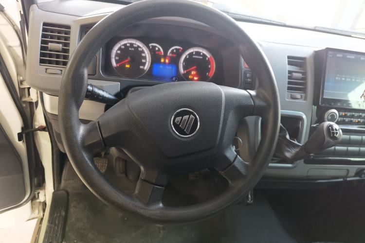 Used Foton Scenic G7 2016 2.0L Commercial Version Long Wheelbase High Roof – 4Q20M
