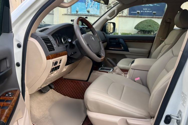 Used Toyota Land Cruiser 2014 4.0L Automatic Parallel Import Version 5 Seats
