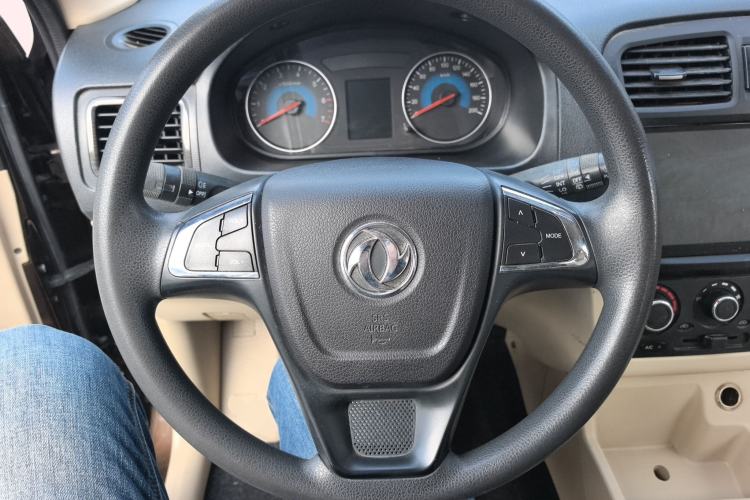 Used Dongfeng Fengon 360 2015 1.5L Manual Comfort II 7-Seater
