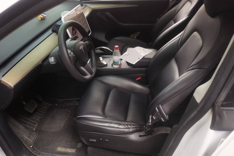 Used Tesla Model Y 2022 Rear-Wheel-Drive Version
