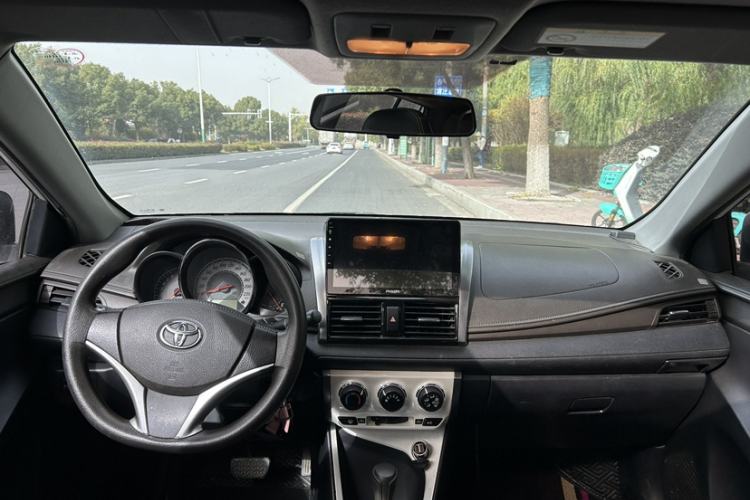 Used Toyota YARiS L 2015 1.5G Automatic Xuan Dong Sunroof Special Edition
