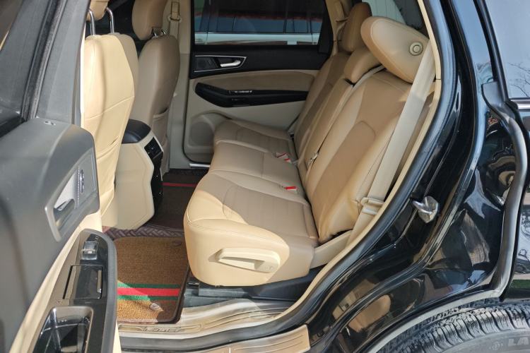 Used Ford Edge 2016 EcoBoost 245 Two-Wheel-Drive Titanium 5-Seater
