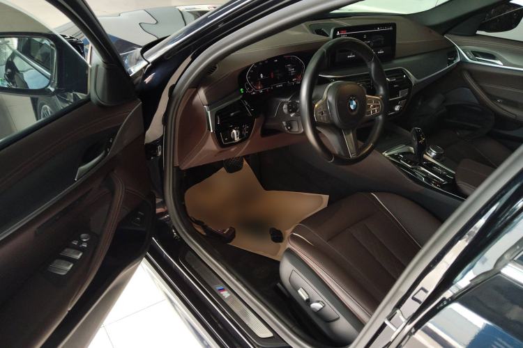 Used BMW 5 Series 2022 Second Facelift 530Li Leading Edition M Sport Package