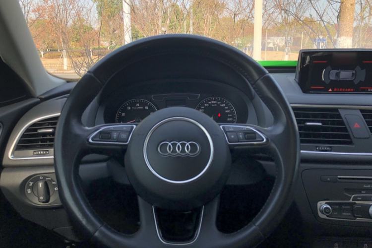 Used Audi Q3 2017 30 TFSI Fashion Model
