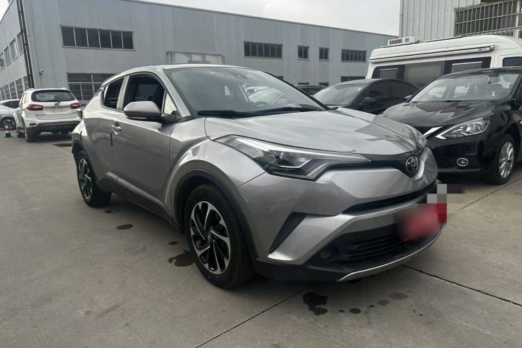 Used Toyota IZOA 2020 2.0L Yichi Version
