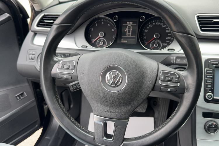 Used Volkswagen Magotan 2015 1.8TSI Advanced Model
