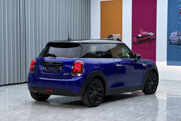Used MINI MINI 2018 1.5T COOPER Artist