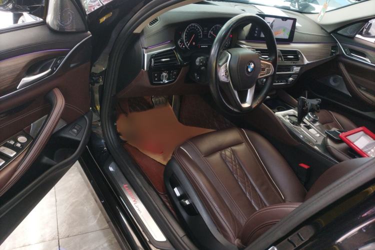 Used BMW 5 Series 2018 Facelifted 530Li Luxury Edition Premium Package
