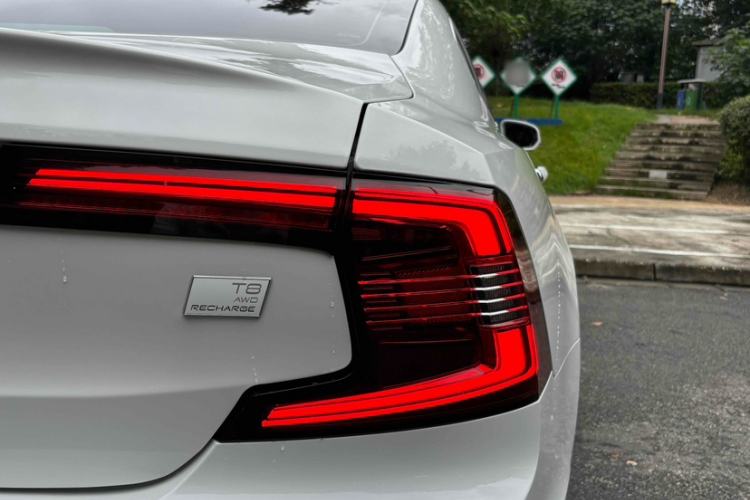 Used Volvo S90 New Energy 2021 T8 eDrive Hybrid Zhiyi Luxury Edition
