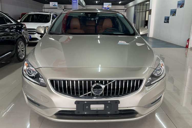 Used Volvo S60 2018 S60L T3 Smart Progress Edition

