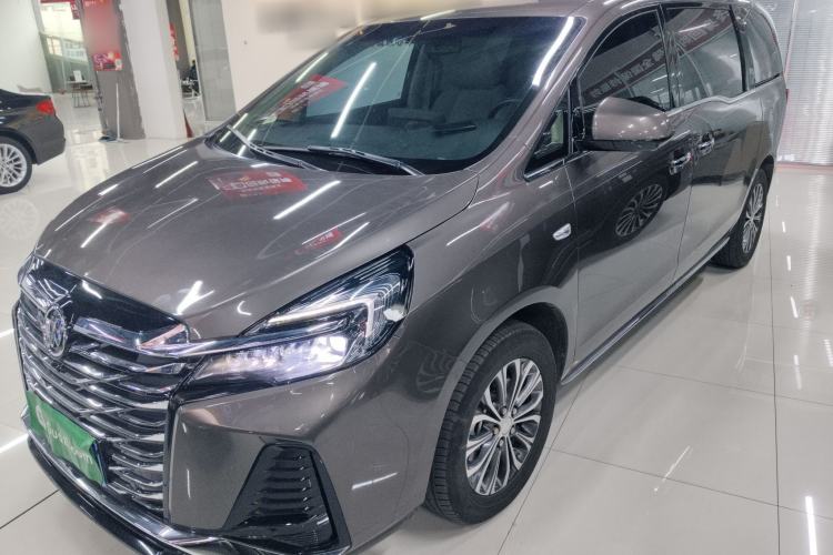 Used Buick GL8 2023 Facelifted Land Cruiser Executive Luxury Version