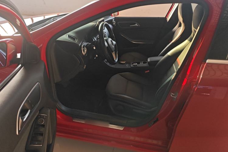 Used Mercedes-Benz A-Class 2015 A 180 Standard Model
