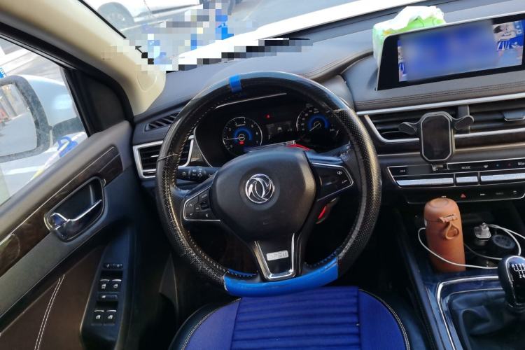 Used Dongfeng Fengon 580 2020 1.5T Manual Luxury Version
