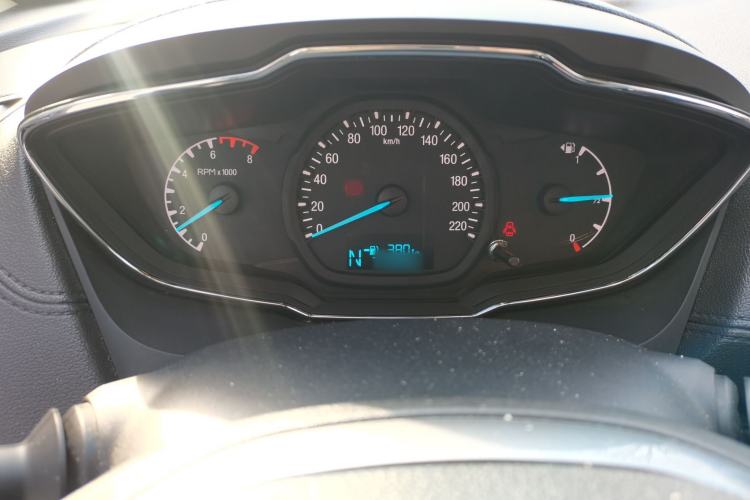 Used Ford Escort 2015 1.5L Automatic Fashion Model
