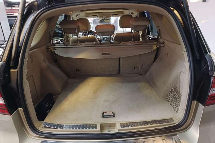 Used Mercedes-Benz M-Class 2012 ML 350 Luxury Edition