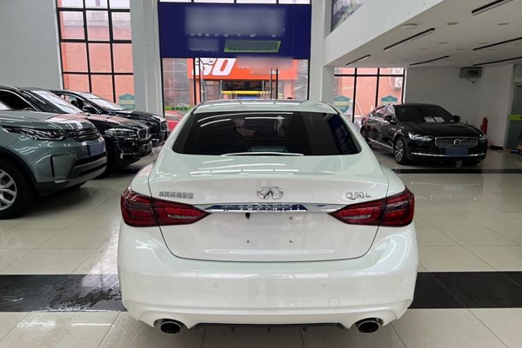 Used Infiniti Q50L 2018 2.0T Enjoyment Version China VI Standard
