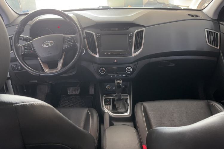 Used Hyundai ix25 2015 2.0L Automatic Two-Wheel Drive Intelligent GLS
