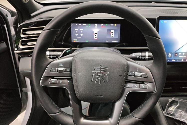 Used BYD Qin L 2025 DM-i Smart Drive 120KM Leading Model