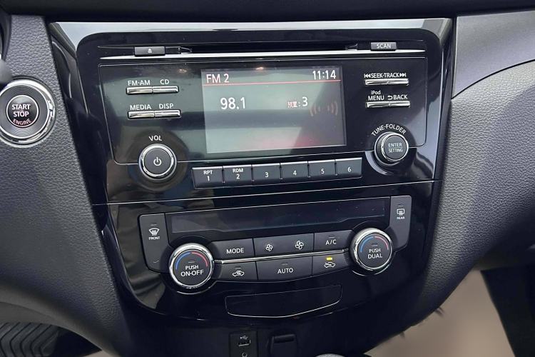 Used Nissan X-Trail 2015 2.0L CVT Comfort MAX Edition 2WD
