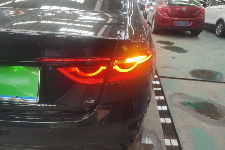 Used Jaguar XFL 2021 XFL 2.0T P250 All-Wheel-Drive Shimmering Black Sport Edition
