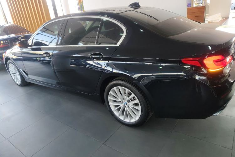 Used BMW 5 Series 2022 Second Facelift 525Li Luxury Package
