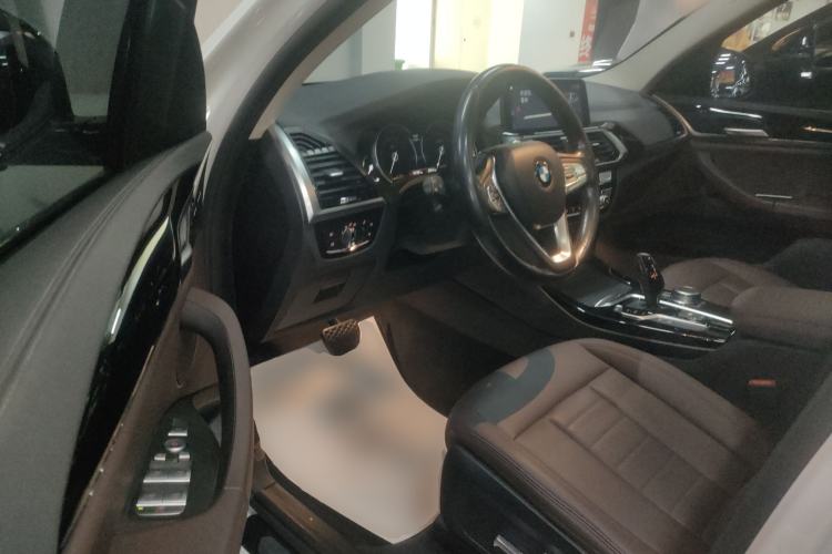 Used BMW X3 2018 xDrive25i Luxury Package China VI Emission Standard
