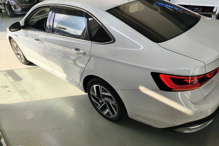 Used Volkswagen Sagitar 2023 200TSI DSG Excellence Edition
