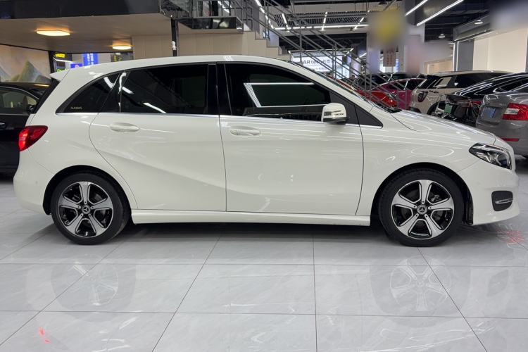 Used Mercedes-Benz B-Class 2017 B 200 Fashion Model