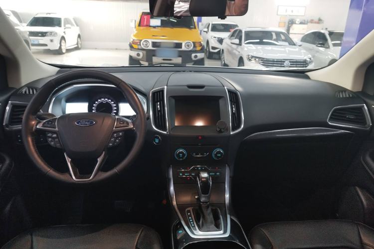 Used Ford Edge 2017 EcoBoost 245 Two-Wheel-Drive Sporty 7-Seater
