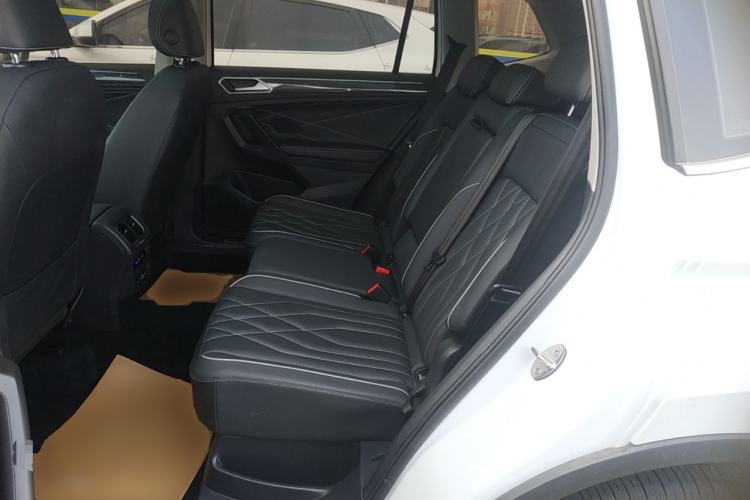 Used Volkswagen Tiguan L 2023 Restyled 330TSI Automatic Two-Wheel Drive R-Line Enhanced Comfort Version