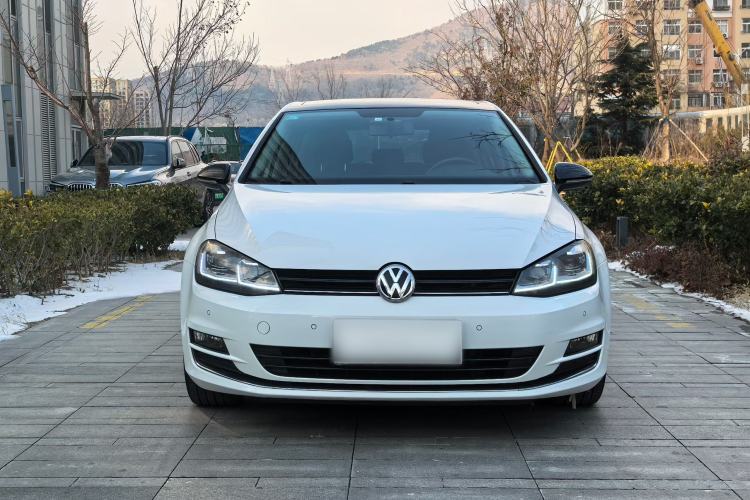 Used Volkswagen Golf 2017 1.6L Automatic Comfort Million-Vehicle Anniversary Edition