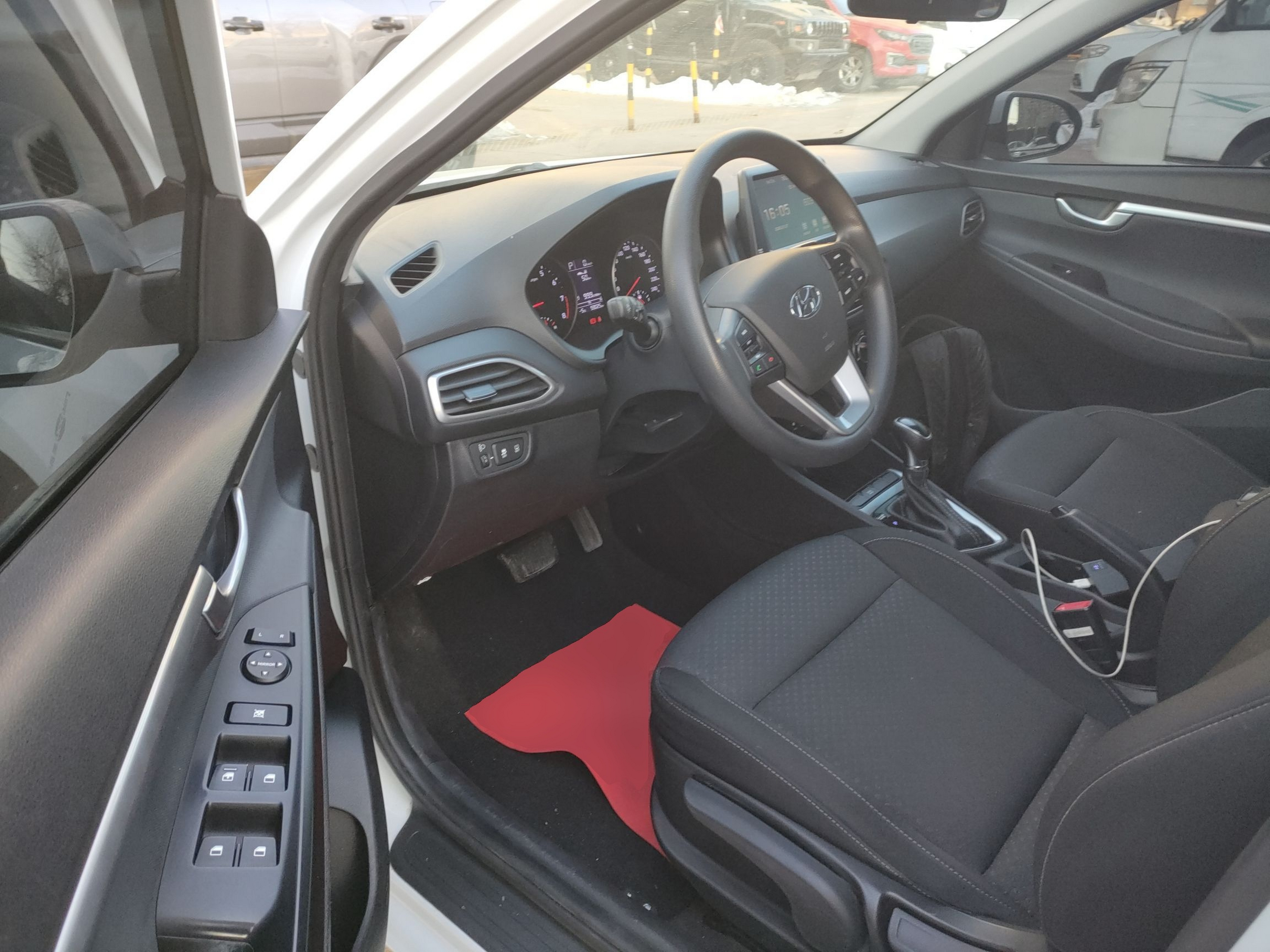 Переднее сиденье в автомобиле