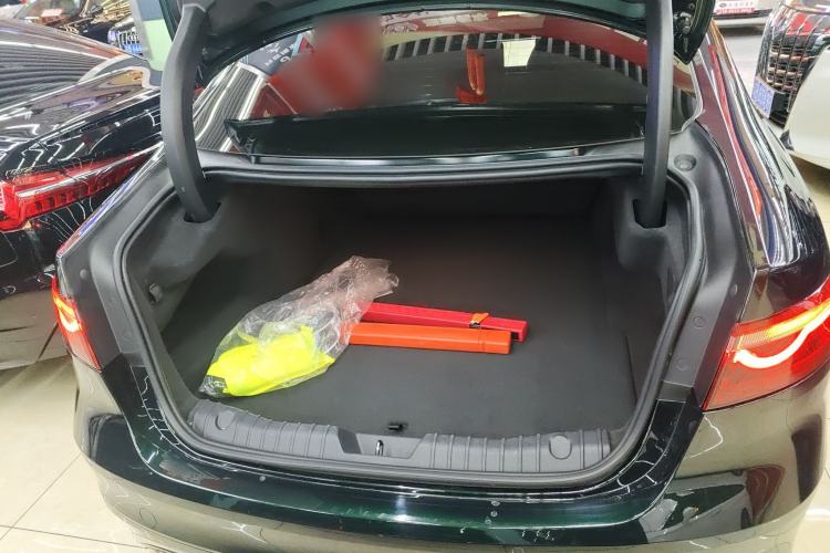 Used Jaguar XFL 2023 XFL 2.0T P250 Two-Wheel-Drive Elite Sport Edition