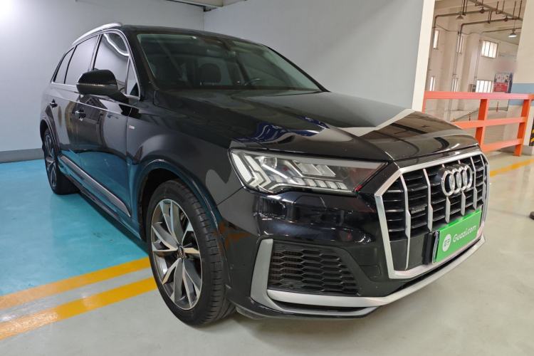 Used Audi Q7 2021 55 TFSI quattro S line Sport model