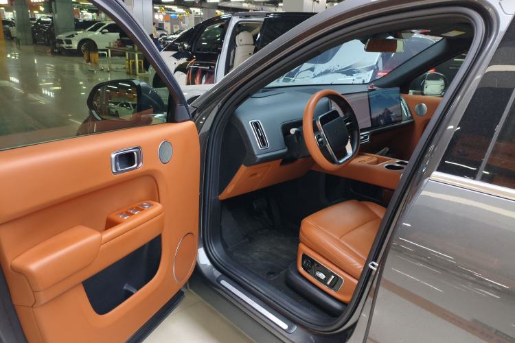 Used Li Auto L8 2023 Air model