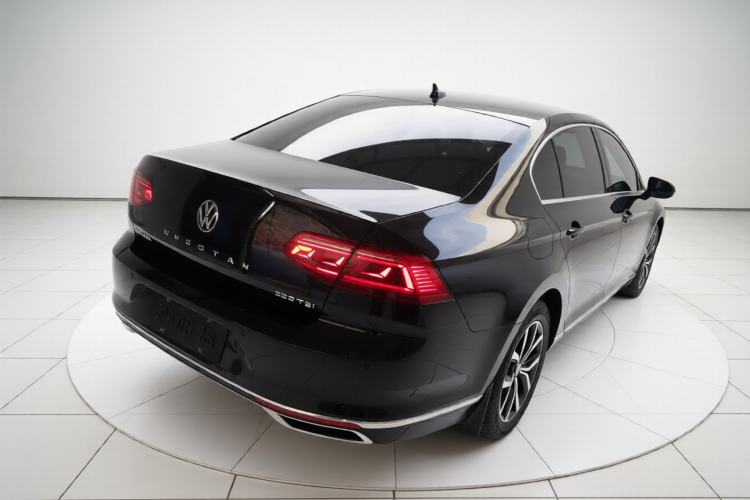 Used Volkswagen Magotan 2020 330TSI DSG Leading Model
