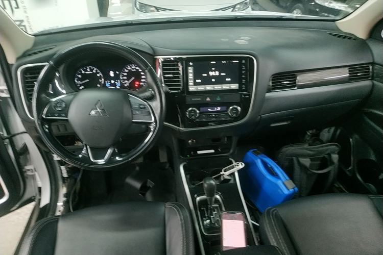 Used Mitsubishi Outlander 2020 2.0L Two-Wheel Drive Enjoyment Version 5 Seats
