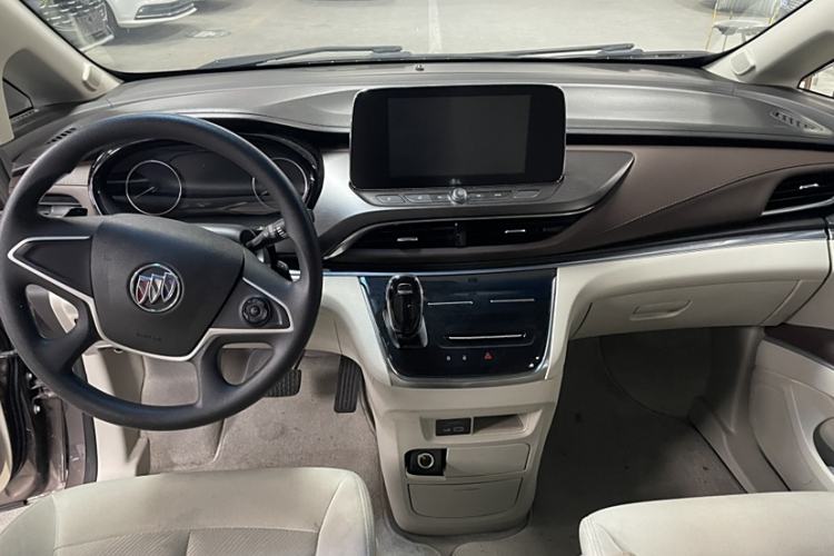 Used Buick GL8 2022 Land Cruiser Executive Class 652T Comfort Model
